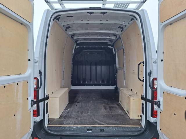 Renault Master image 1