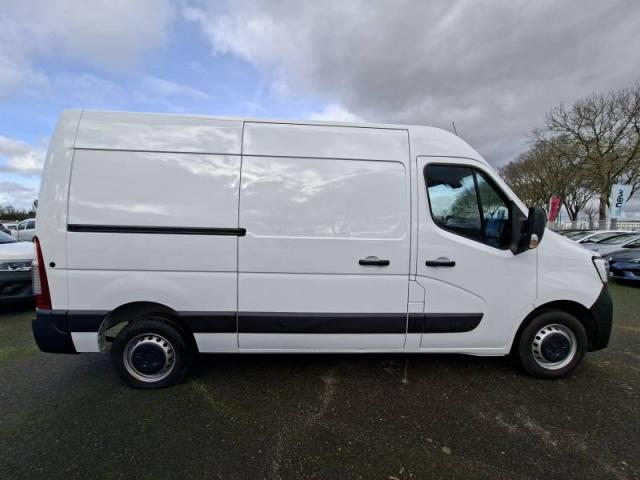 Renault Master image 1