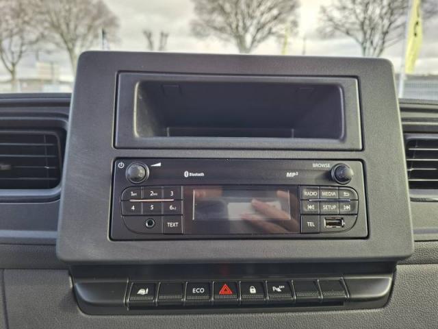 Renault Master image 9