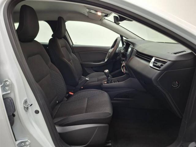 Renault Clio image 2