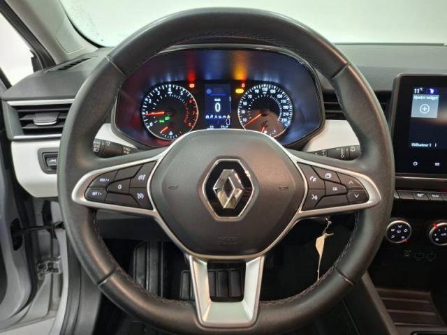 Renault Clio image 9