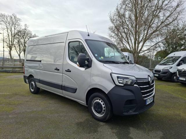 Renault Master image 2