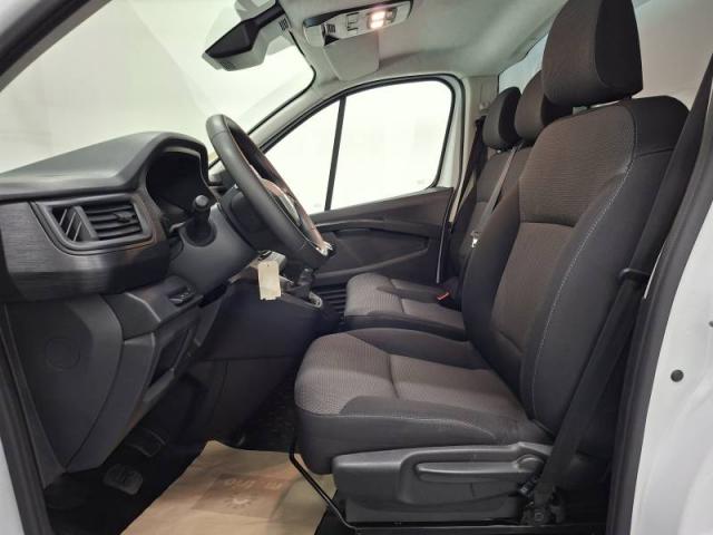 Renault Trafic image 8