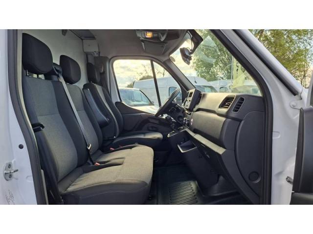 Renault Master image 3