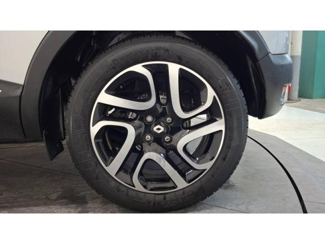Renault Captur image 1