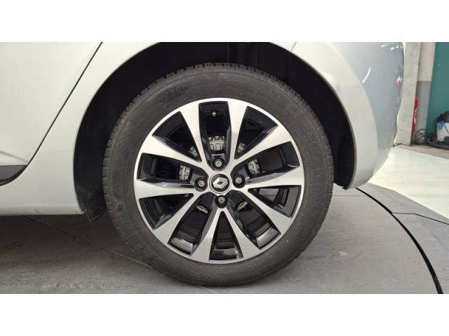 Renault Clio image 8