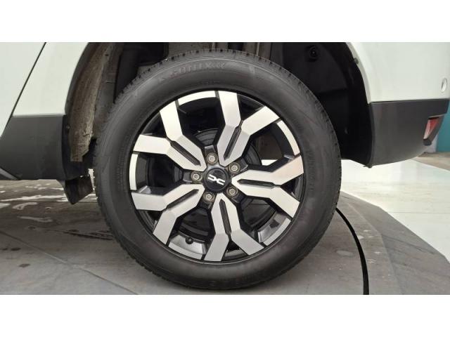 Dacia Duster image 1
