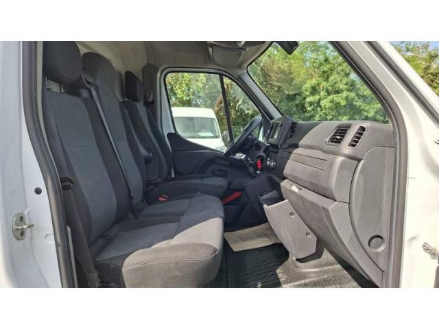 Renault Master image 8