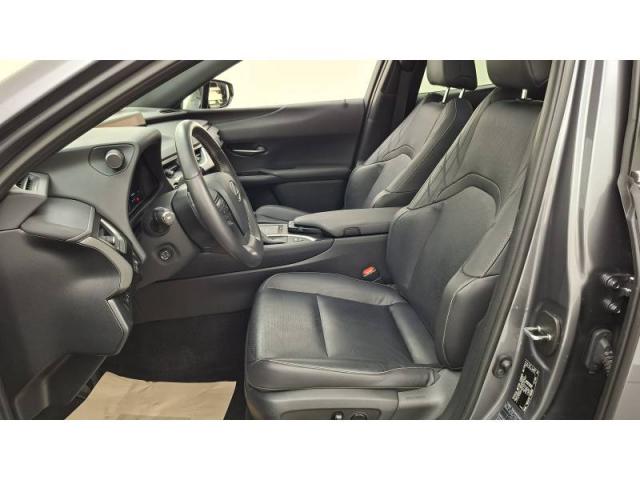 Lexus Ux image 8