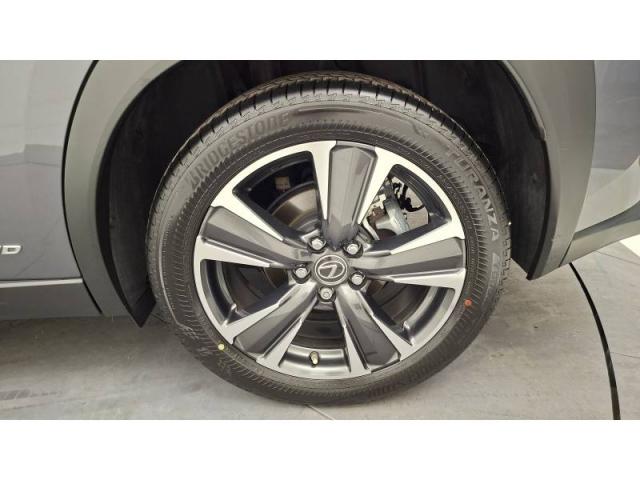 Lexus Ux image 5