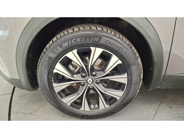 Renault Captur image 2