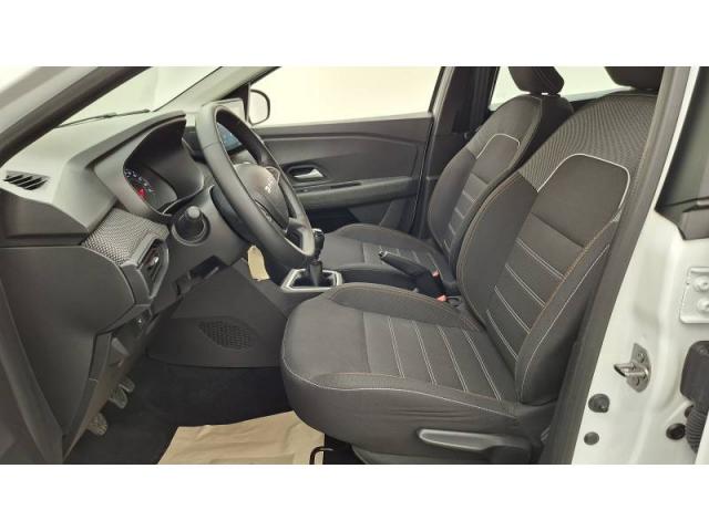 Dacia Sandero image 2