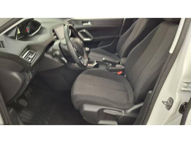 Peugeot 308 image 2