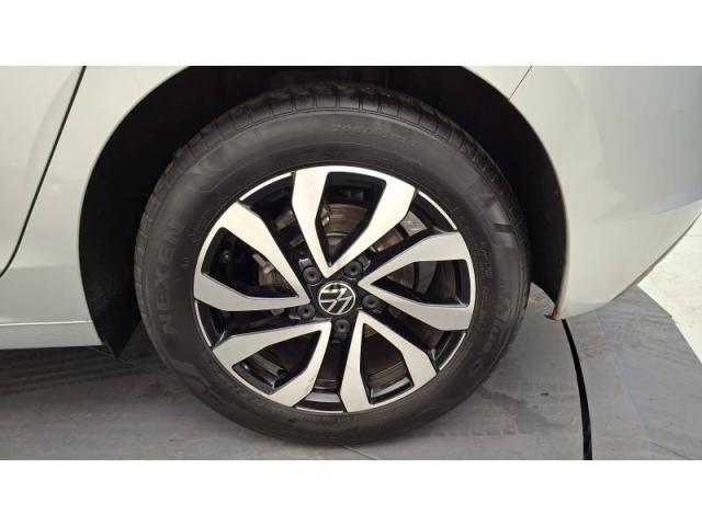 Volkswagen Golf image 8