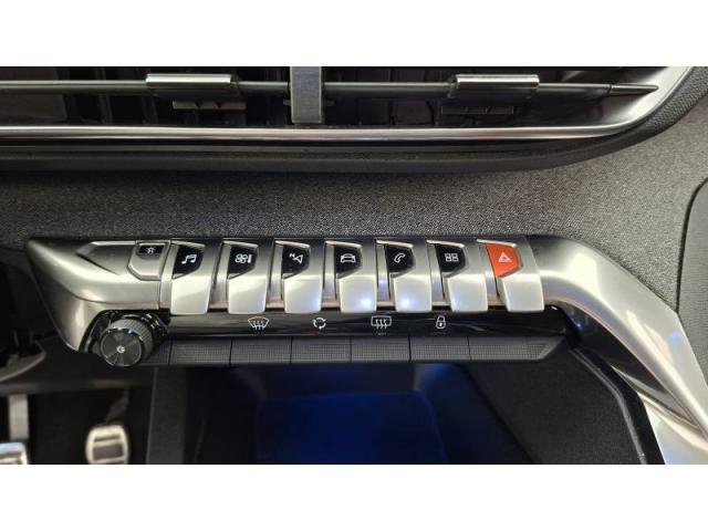 Peugeot 3008 image 3