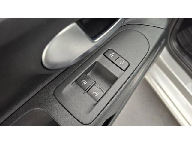Volkswagen Up! image 7