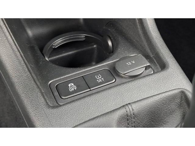 Volkswagen Up! image 6