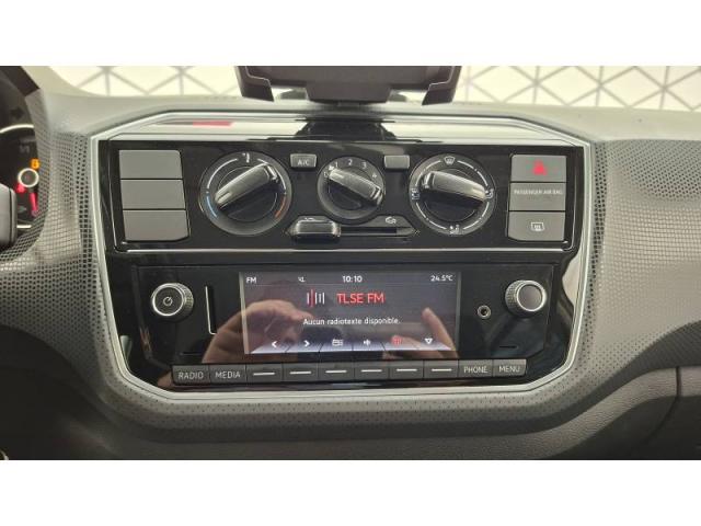Volkswagen Up! image 9
