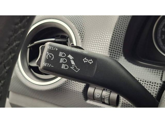 Volkswagen Up! image 1