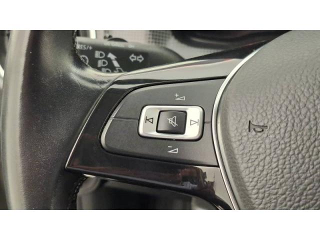 Volkswagen Up! image 8