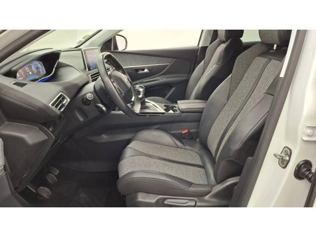 Peugeot 3008 image 8