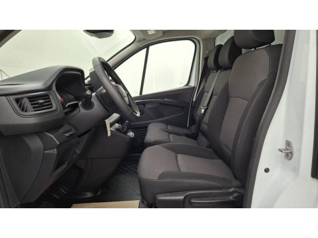 Renault Trafic image 8