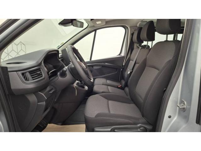 Renault Trafic image 2