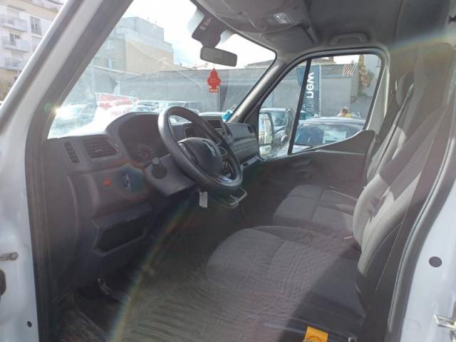 Renault Master image 8