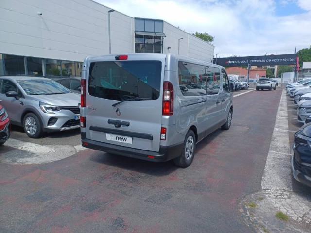 Renault Trafic image 2