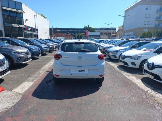 Dacia Sandero image 1