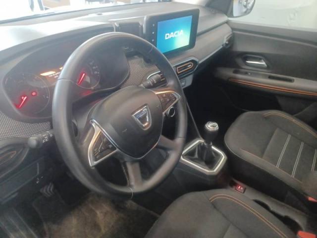 Dacia Sandero image 2