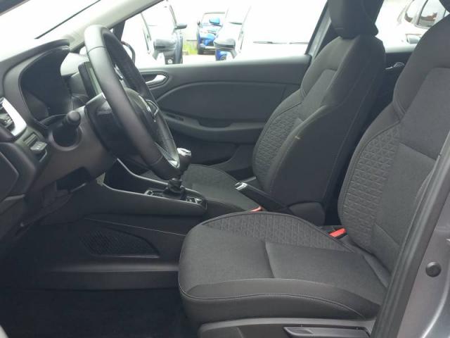 Renault Clio image 8