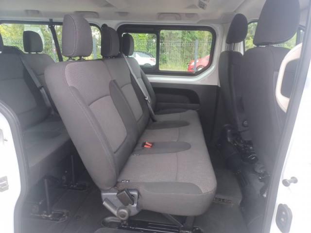Renault Trafic image 2