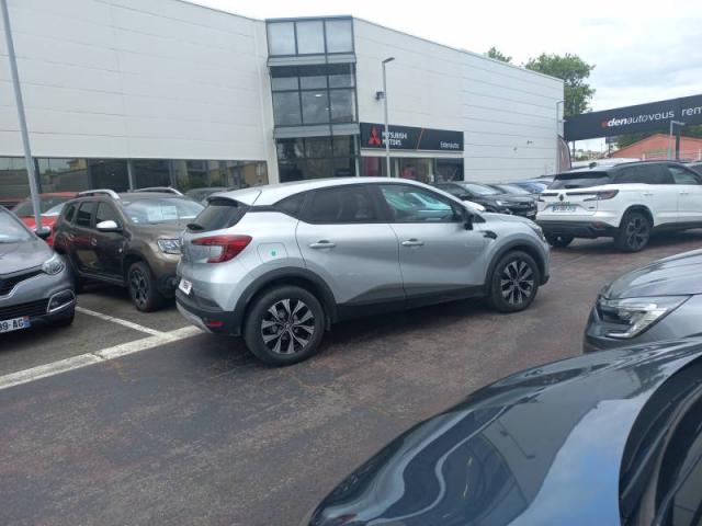 Renault Captur image 1