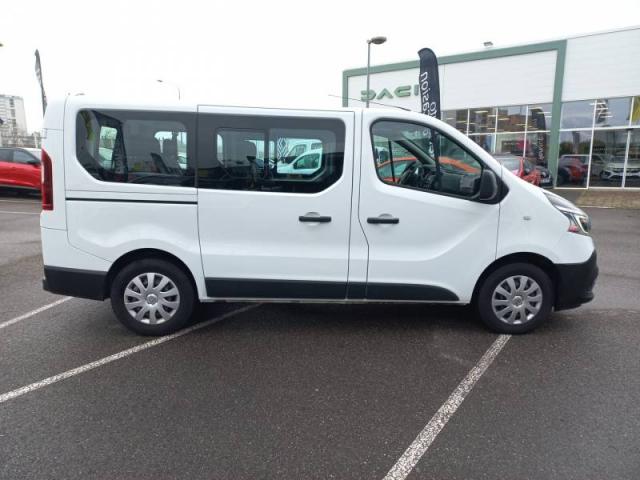 Renault Trafic image 2
