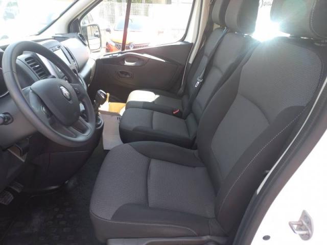 Renault Trafic image 4
