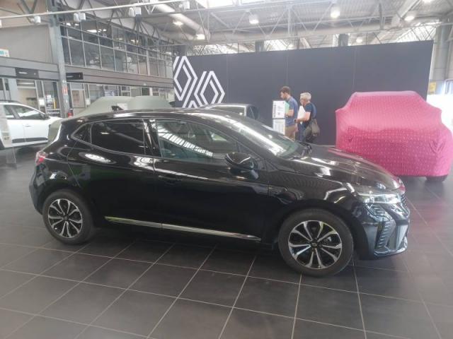 Renault Clio image 1