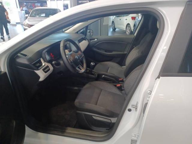 Renault Clio image 1