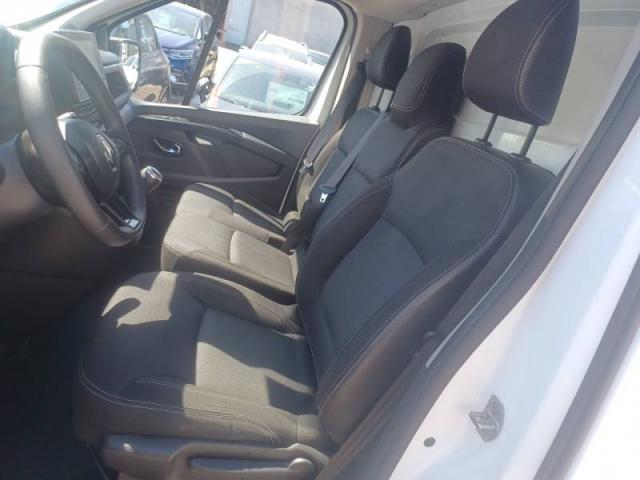 Renault Trafic image 4