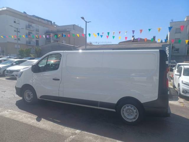 Renault Trafic image 1