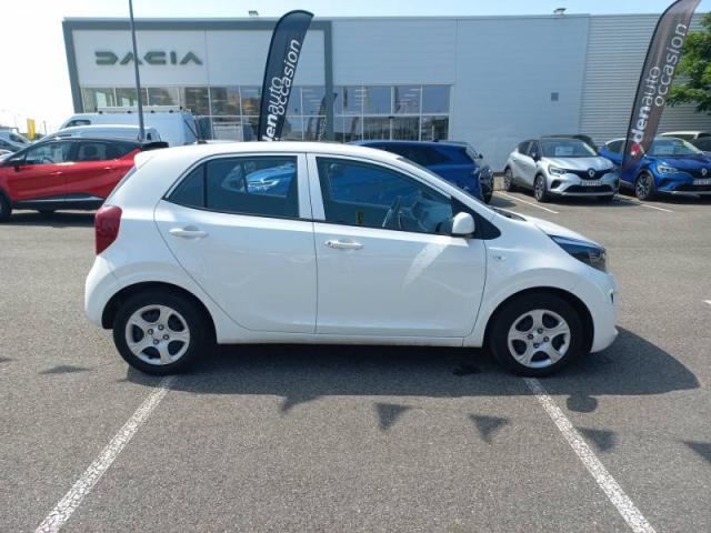 Kia Picanto image 8