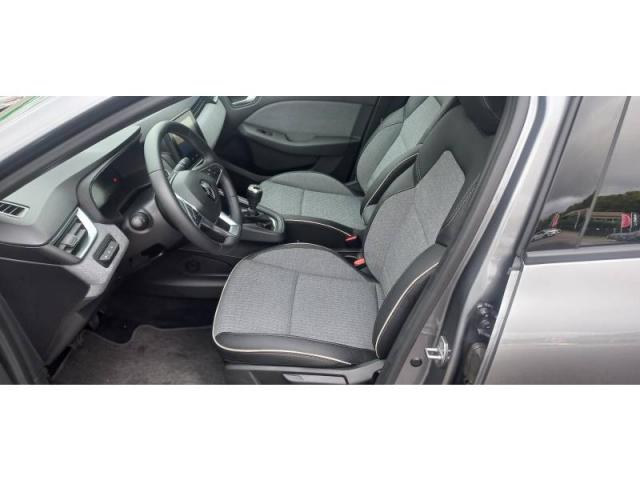 Renault Clio image 9