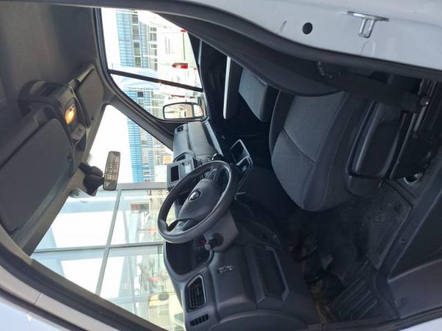 Renault Master image 4