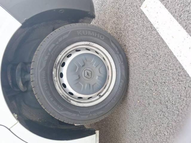 Renault Master image 8