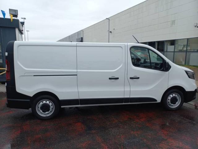 Renault Trafic image 2