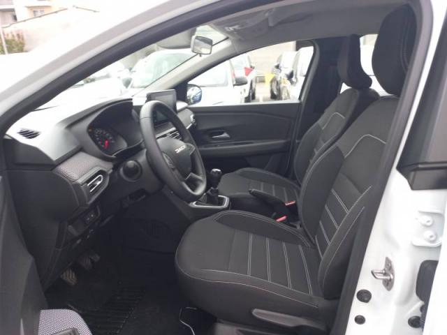 Dacia Sandero image 2