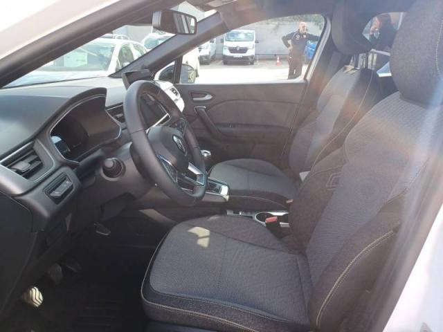 Renault Captur image 8