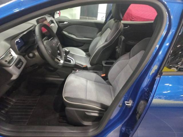 Renault Clio image 6