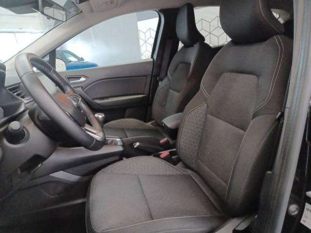 Renault Captur image 2