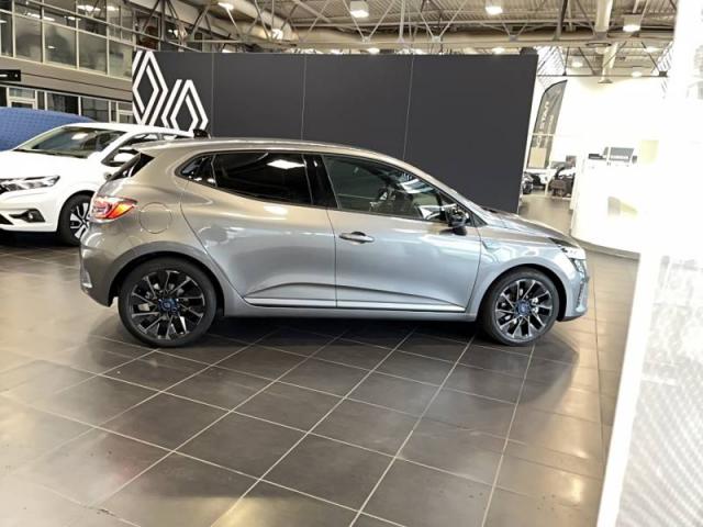 Renault Clio image 8